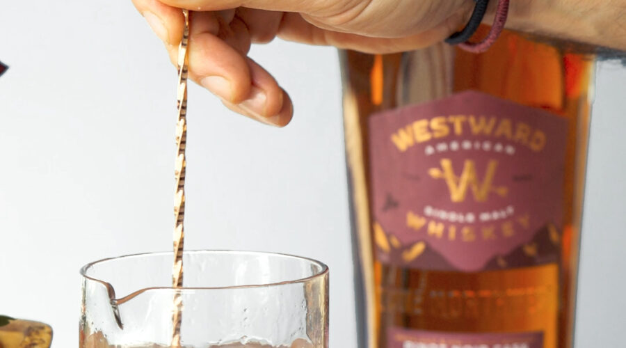 Easy cocktail recipes with whiskey photo of a whiskey cocktail.